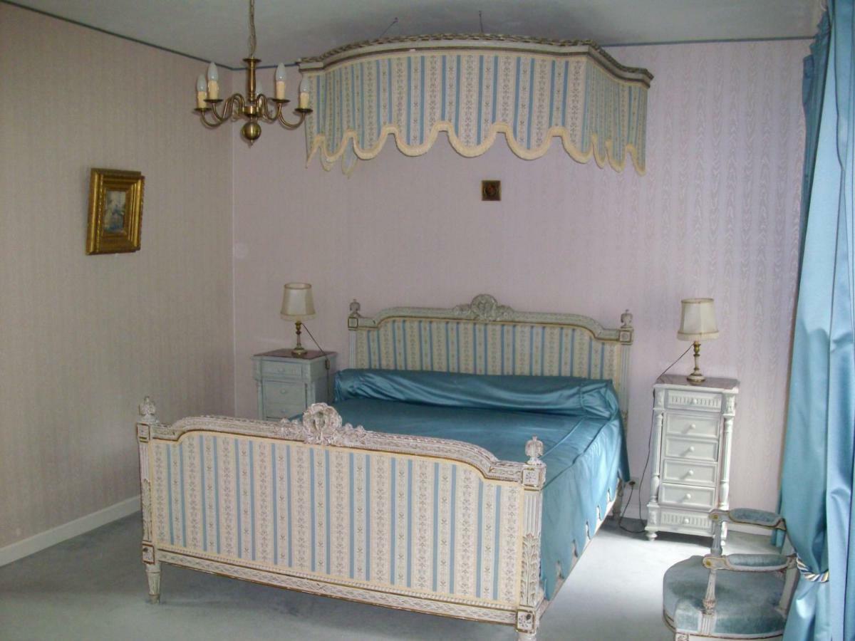 château de lamberville Lamberville  Extérieur photo